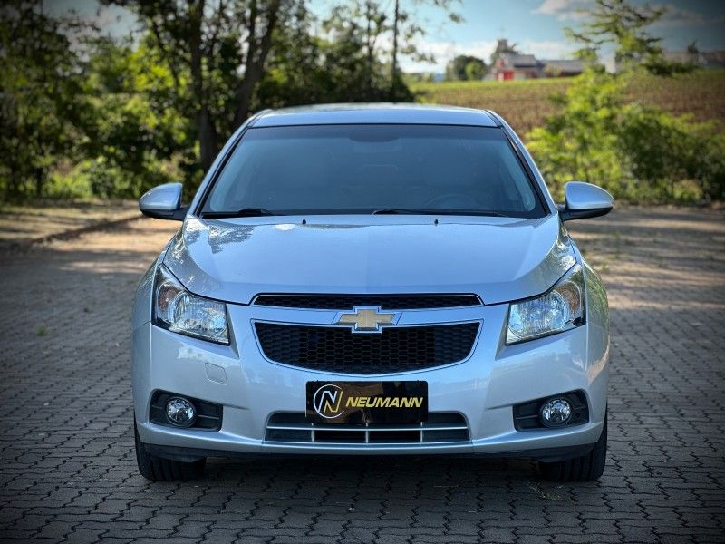 Chevrolet CRUZE SEDAN LT 1.8 2013 NEUMANN VEÍCULOS ARROIO DO MEIO / Carros no Vale