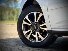 Chevrolet ONIX LTZ 1.4 2015 NEUMANN VEÍCULOS ARROIO DO MEIO / Carros no Vale