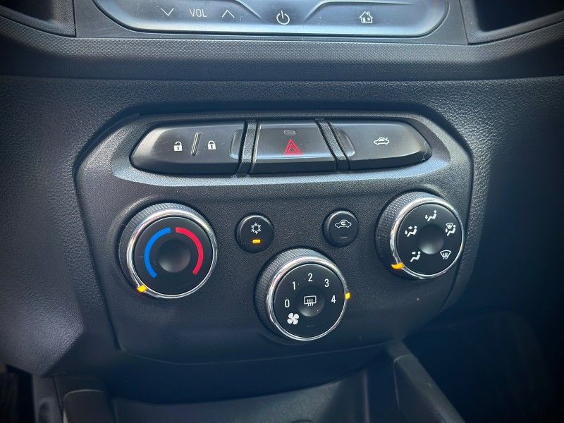 Chevrolet ONIX LTZ 1.4 2015 NEUMANN VEÍCULOS ARROIO DO MEIO / Carros no Vale