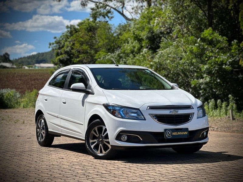 Chevrolet ONIX LTZ 1.4 2015 NEUMANN VEÍCULOS ARROIO DO MEIO / Carros no Vale