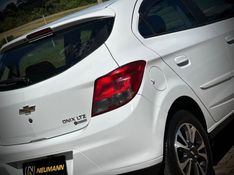 Chevrolet ONIX LTZ 1.4 2015 NEUMANN VEÍCULOS ARROIO DO MEIO / Carros no Vale