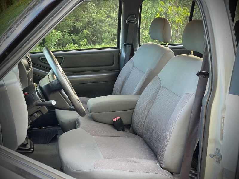 Chevrolet S10 ADVANTAGE 2.4 2011 NEUMANN VEÍCULOS ARROIO DO MEIO / Carros no Vale