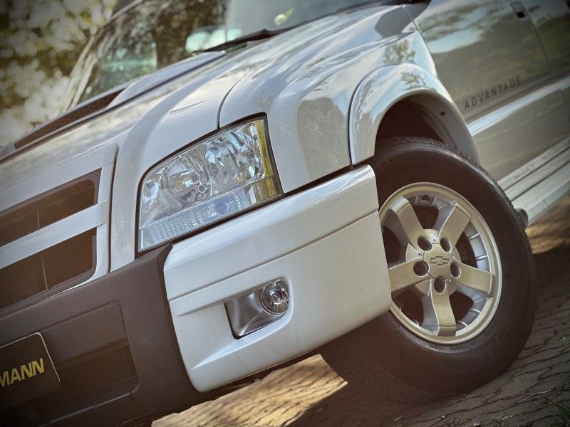 Chevrolet S10 ADVANTAGE 2.4 2011 NEUMANN VEÍCULOS ARROIO DO MEIO / Carros no Vale