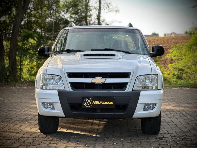 Chevrolet S10 ADVANTAGE 2.4 2011 NEUMANN VEÍCULOS ARROIO DO MEIO / Carros no Vale