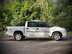 Chevrolet S10 ADVANTAGE 2.4 2011 NEUMANN VEÍCULOS ARROIO DO MEIO / Carros no Vale