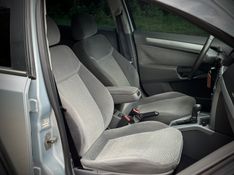 Chevrolet VECTRA ELEGANCE 2.0 2011 NEUMANN VEÍCULOS ARROIO DO MEIO / Carros no Vale