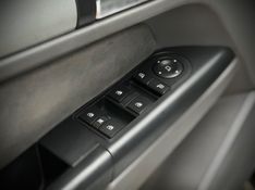 Chevrolet VECTRA ELEGANCE 2.0 2011 NEUMANN VEÍCULOS ARROIO DO MEIO / Carros no Vale