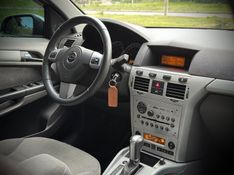 Chevrolet VECTRA ELEGANCE 2.0 2011 NEUMANN VEÍCULOS ARROIO DO MEIO / Carros no Vale