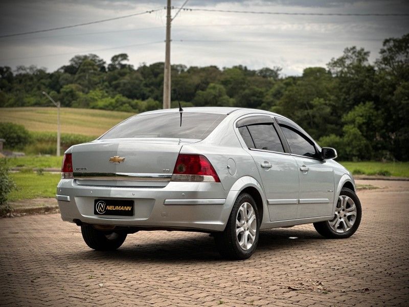 Chevrolet VECTRA ELEGANCE 2.0 2011 NEUMANN VEÍCULOS ARROIO DO MEIO / Carros no Vale