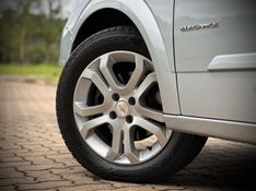 Chevrolet VECTRA ELEGANCE 2.0 2011 NEUMANN VEÍCULOS ARROIO DO MEIO / Carros no Vale