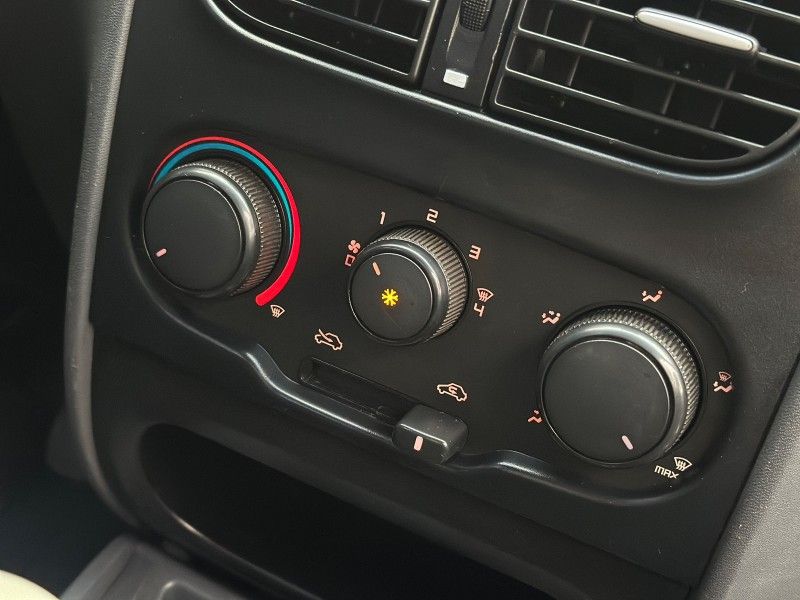 Fiat SIENA EL 1.0 2014 NEUMANN VEÍCULOS ARROIO DO MEIO / Carros no Vale