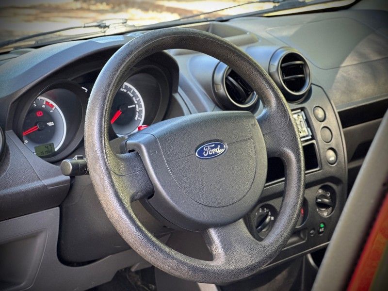 Ford FIESTA 1.6 2012 NEUMANN VEÍCULOS ARROIO DO MEIO / Carros no Vale
