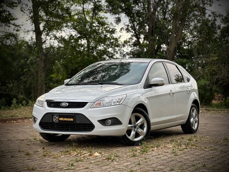 Ford FOCUS 1.6 2011 NEUMANN VEÍCULOS ARROIO DO MEIO / Carros no Vale
