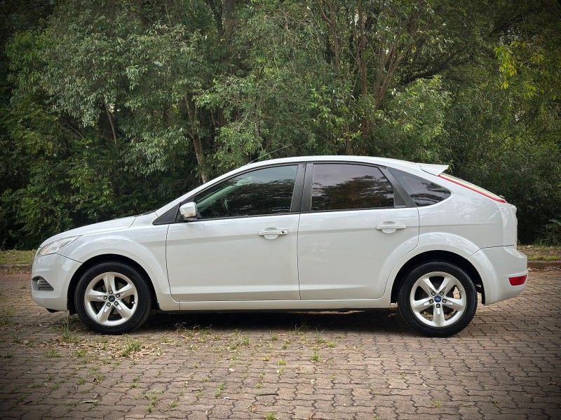 Ford FOCUS 1.6 2011 NEUMANN VEÍCULOS ARROIO DO MEIO / Carros no Vale