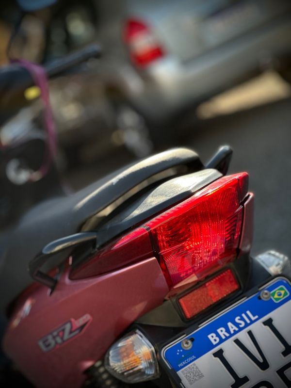 Honda Motos BIZ 125 ES 2014 NEUMANN VEÍCULOS ARROIO DO MEIO / Carros no Vale