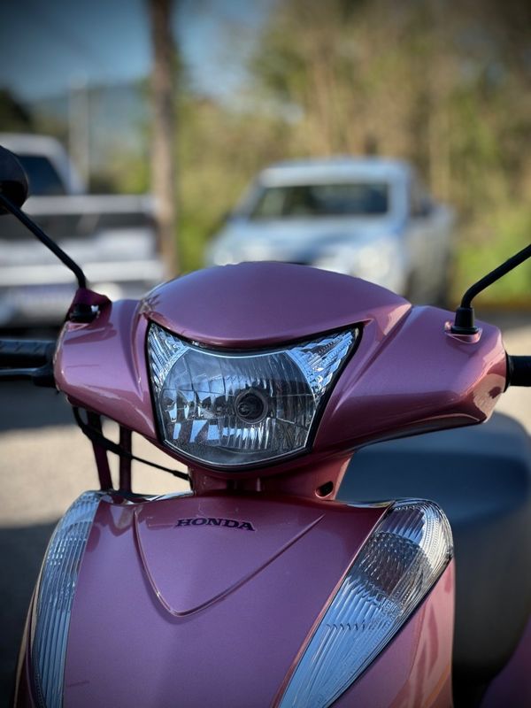 Honda Motos BIZ 125 ES 2014 NEUMANN VEÍCULOS ARROIO DO MEIO / Carros no Vale