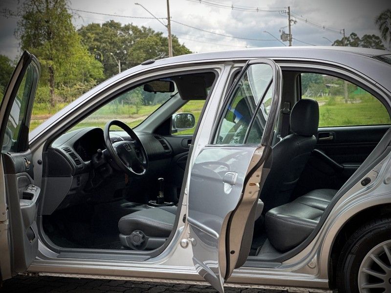 Honda CIVIC SEDAN LX 2001 NEUMANN VEÍCULOS ARROIO DO MEIO / Carros no Vale