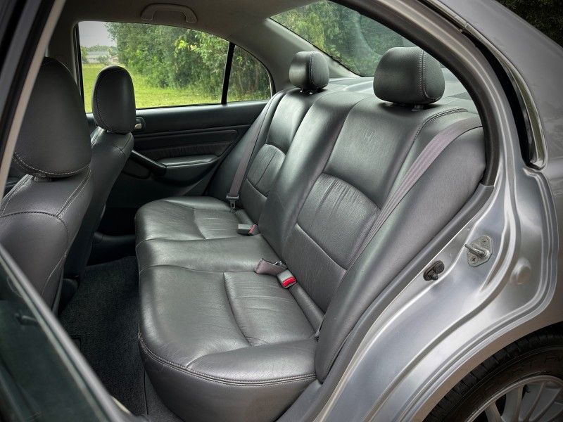 Honda CIVIC SEDAN LX 2001 NEUMANN VEÍCULOS ARROIO DO MEIO / Carros no Vale