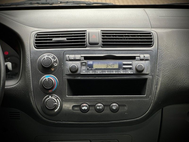 Honda CIVIC SEDAN LX 2001 NEUMANN VEÍCULOS ARROIO DO MEIO / Carros no Vale