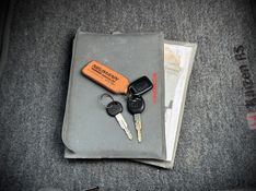 Honda CIVIC SEDAN LX 2001 NEUMANN VEÍCULOS ARROIO DO MEIO / Carros no Vale