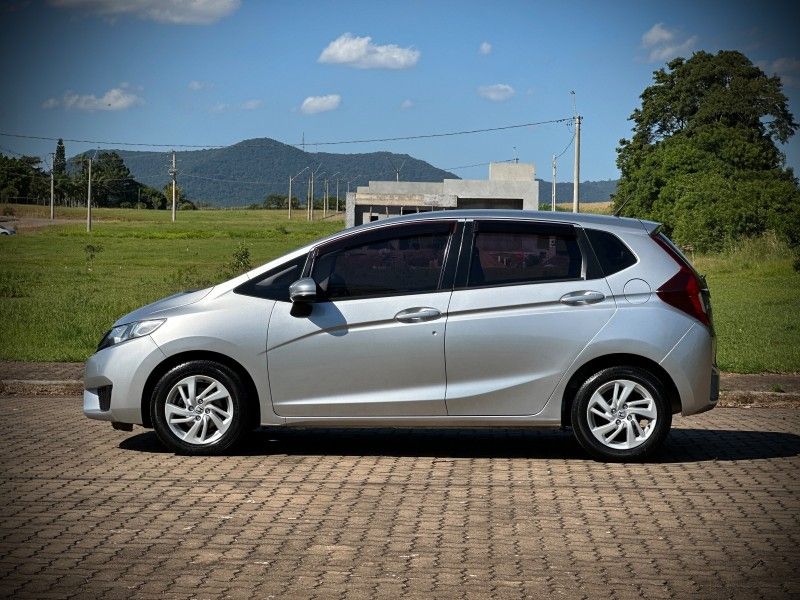 Honda FIT LX 1.5 2015 NEUMANN VEÍCULOS ARROIO DO MEIO / Carros no Vale