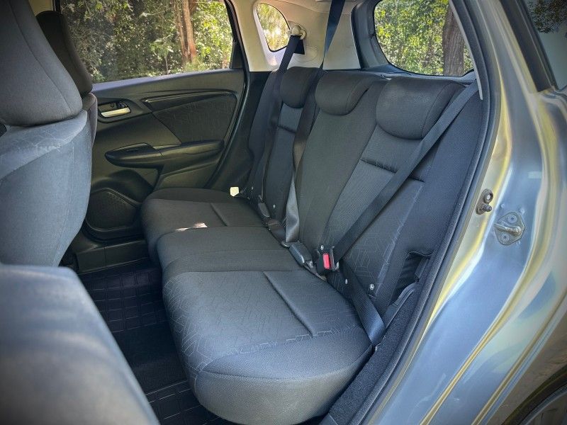 Honda FIT LX 1.5 2015 NEUMANN VEÍCULOS ARROIO DO MEIO / Carros no Vale