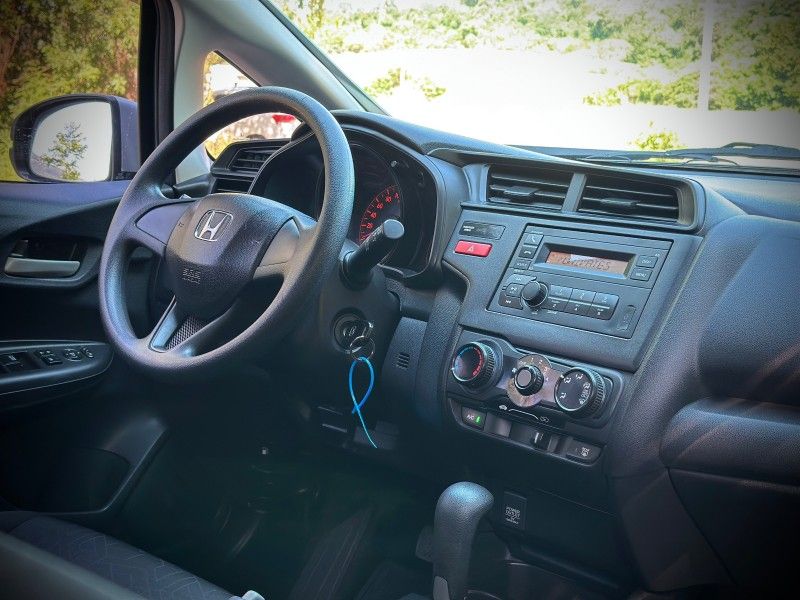 Honda FIT LX 1.5 2015 NEUMANN VEÍCULOS ARROIO DO MEIO / Carros no Vale