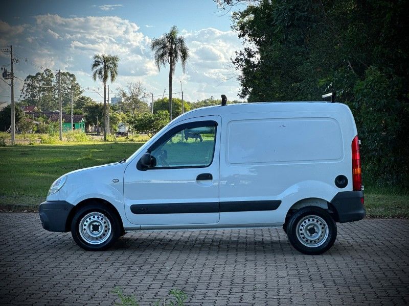 Renault KANGOO EXPRESS 1.6 2009 NEUMANN VEÍCULOS ARROIO DO MEIO / Carros no Vale