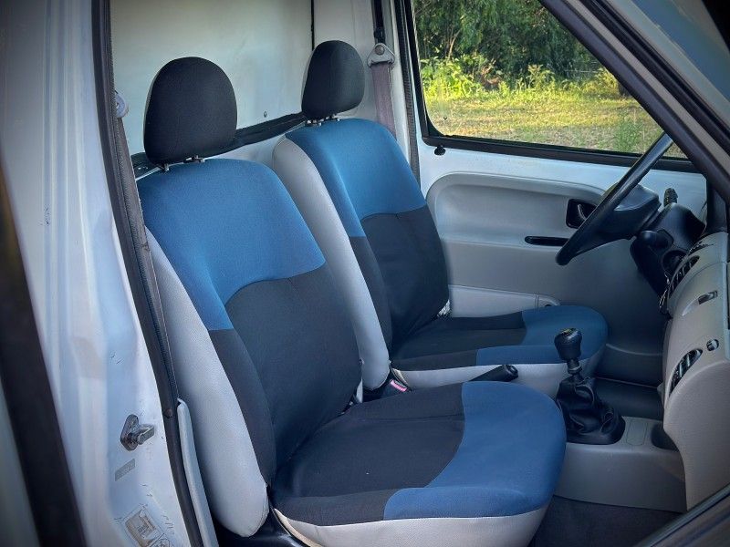 Renault KANGOO EXPRESS 1.6 2009 NEUMANN VEÍCULOS ARROIO DO MEIO / Carros no Vale