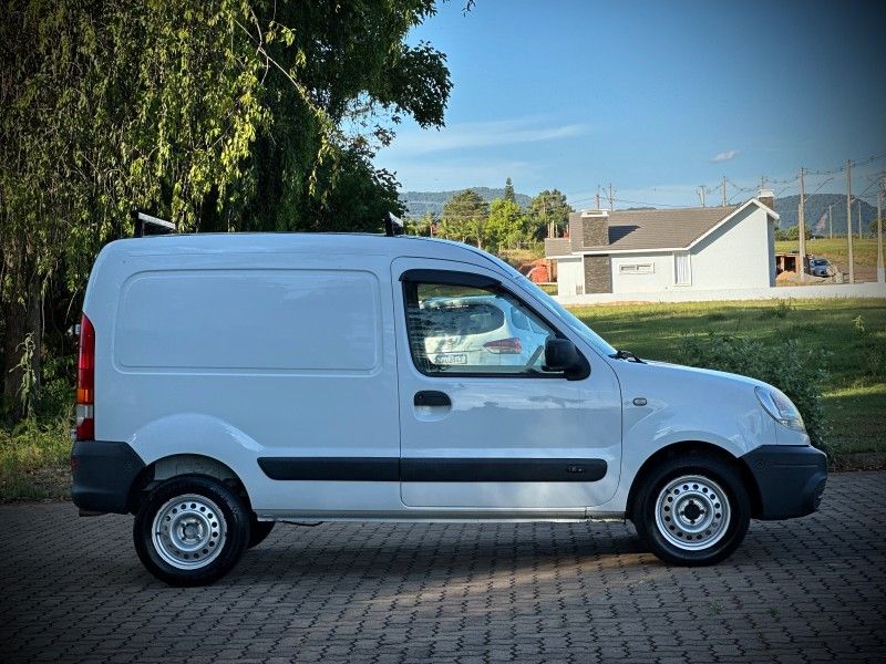 Renault KANGOO EXPRESS 1.6 2009 NEUMANN VEÍCULOS ARROIO DO MEIO / Carros no Vale