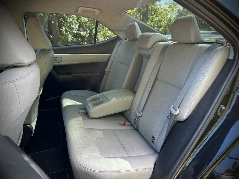 Toyota COROLLA XEi 2.0 2018 NEUMANN VEÍCULOS ARROIO DO MEIO / Carros no Vale