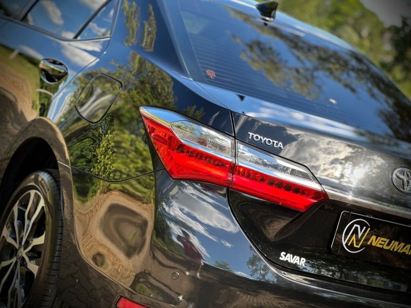 Toyota COROLLA XEi 2.0 2018 NEUMANN VEÍCULOS ARROIO DO MEIO / Carros no Vale