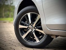 Toyota YARIS XLS 1.5 2020 NEUMANN VEÍCULOS ARROIO DO MEIO / Carros no Vale
