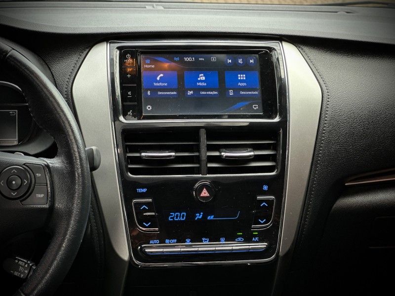 Toyota YARIS XLS 1.5 2020 NEUMANN VEÍCULOS ARROIO DO MEIO / Carros no Vale