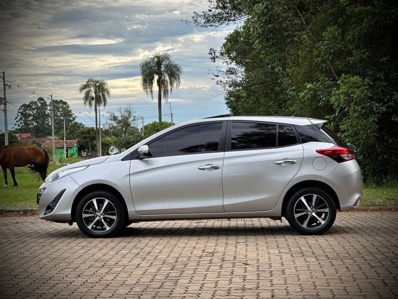 Toyota YARIS XLS 1.5 2020 NEUMANN VEÍCULOS ARROIO DO MEIO / Carros no Vale