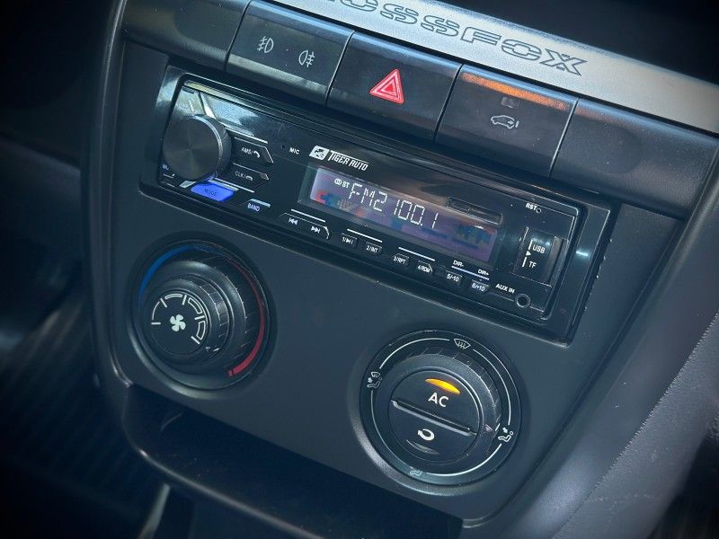 Volkswagen CROSSFOX 1.6 2008 NEUMANN VEÍCULOS ARROIO DO MEIO / Carros no Vale Volkswagen CROSSFOX 1.6 2008 NEUMANN VEÍCULOS ARROIO DO MEIO / Carros no Vale