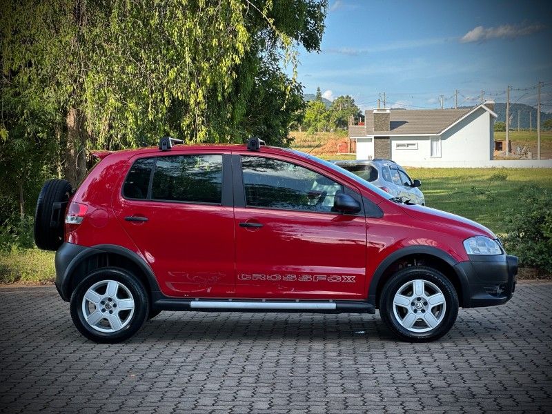 Volkswagen CROSSFOX 1.6 2008 NEUMANN VEÍCULOS ARROIO DO MEIO / Carros no Vale Volkswagen CROSSFOX 1.6 2008 NEUMANN VEÍCULOS ARROIO DO MEIO / Carros no Vale