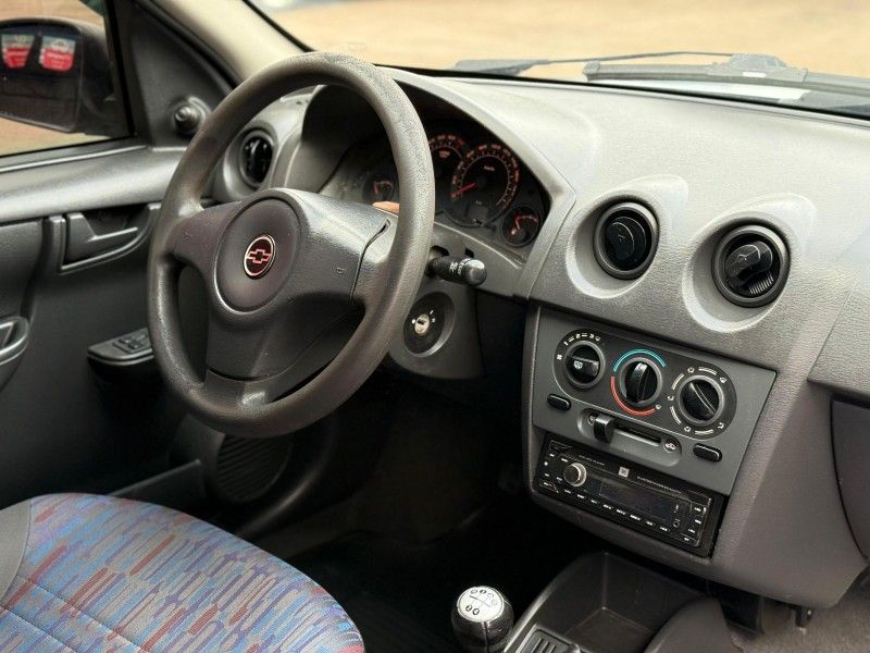 Chevrolet CELTA SPIRIT 1.0 8V 2010 FERREIRA VEÍCULOS VENÂNCIO AIRES / Carros no Vale Chevrolet CELTA SPIRIT 1.0 8V 2010 FERREIRA VEÍCULOS VENÂNCIO AIRES / Carros no Vale