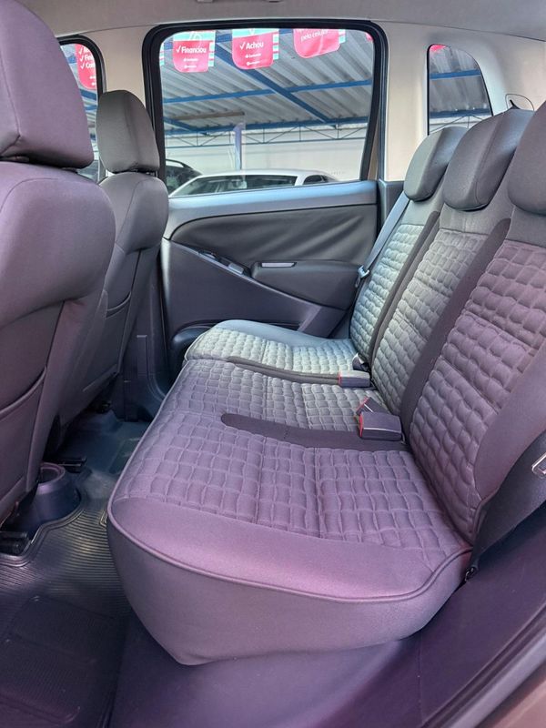 Fiat IDEA ADVENTURE 1.8 2014 FERREIRA VEÍCULOS VENÂNCIO AIRES / Carros no Vale