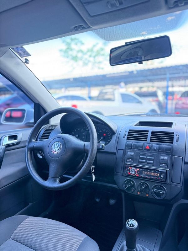 Volkswagen POLO SEDAN 1.6 8V 2007 FERREIRA VEÍCULOS VENÂNCIO AIRES / Carros no Vale