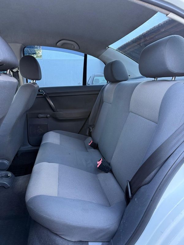 Volkswagen POLO SEDAN 1.6 8V 2007 FERREIRA VEÍCULOS VENÂNCIO AIRES / Carros no Vale