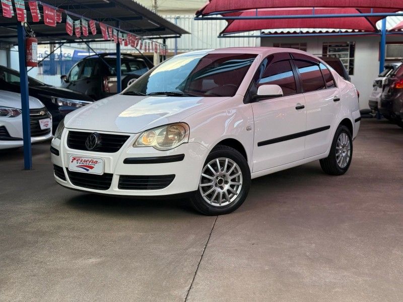 Volkswagen POLO SEDAN 1.6 8V 2007 FERREIRA VEÍCULOS VENÂNCIO AIRES / Carros no Vale