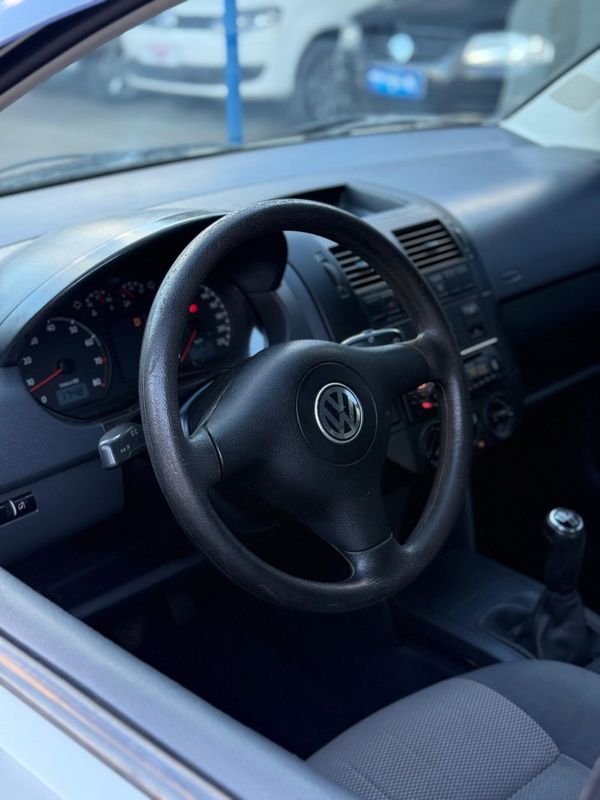 Volkswagen POLO SEDAN 1.6 8V 2007 FERREIRA VEÍCULOS VENÂNCIO AIRES / Carros no Vale