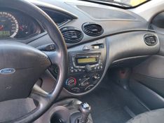 FORD FOCUS 1.6 SE 8V 2008/2008 HUBNER MULTIMARCAS FARROUPILHA / Carros no Vale