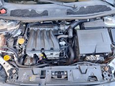 RENAULT FLUENCE 2.0 DYNAMIQUE 16V 2011/2011 HUBNER MULTIMARCAS FARROUPILHA / Carros no Vale