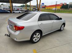 TOYOTA COROLLA 1.8 GLI 16V 2009/2010 HUBNER MULTIMARCAS FARROUPILHA / Carros no Vale