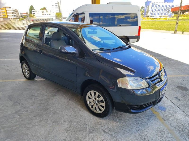 VOLKSWAGEN FOX 2008/2009 HUBNER MULTIMARCAS FARROUPILHA / Carros no Vale