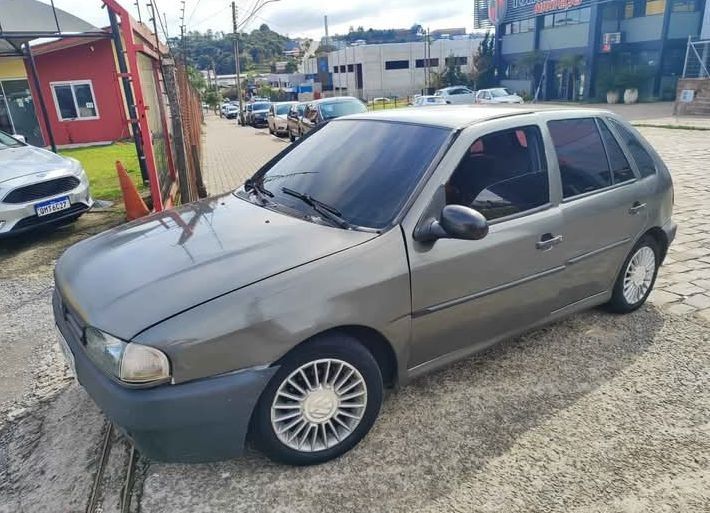VOLKSWAGEN GOL 1.0 MI 16V 1998/1998 HUBNER MULTIMARCAS FARROUPILHA / Carros no Vale VOLKSWAGEN GOL 1.0 MI 16V 1998/1998 HUBNER MULTIMARCAS FARROUPILHA / Carros no Vale