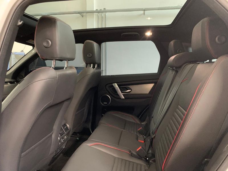 LAND ROVER DISCOVERY SPORT 2.0 P250 TURBO FLEX R-DYNAMIC SE AUTOMÁTICO 2023/2023 FÁBIO BERNARDES PORTO ALEGRE / Carros no Vale