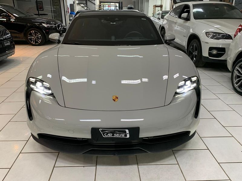 PORSCHE TAYCAN 4S ELÉTRICO 2021/2022 FÁBIO BERNARDES PORTO ALEGRE / Carros no Vale